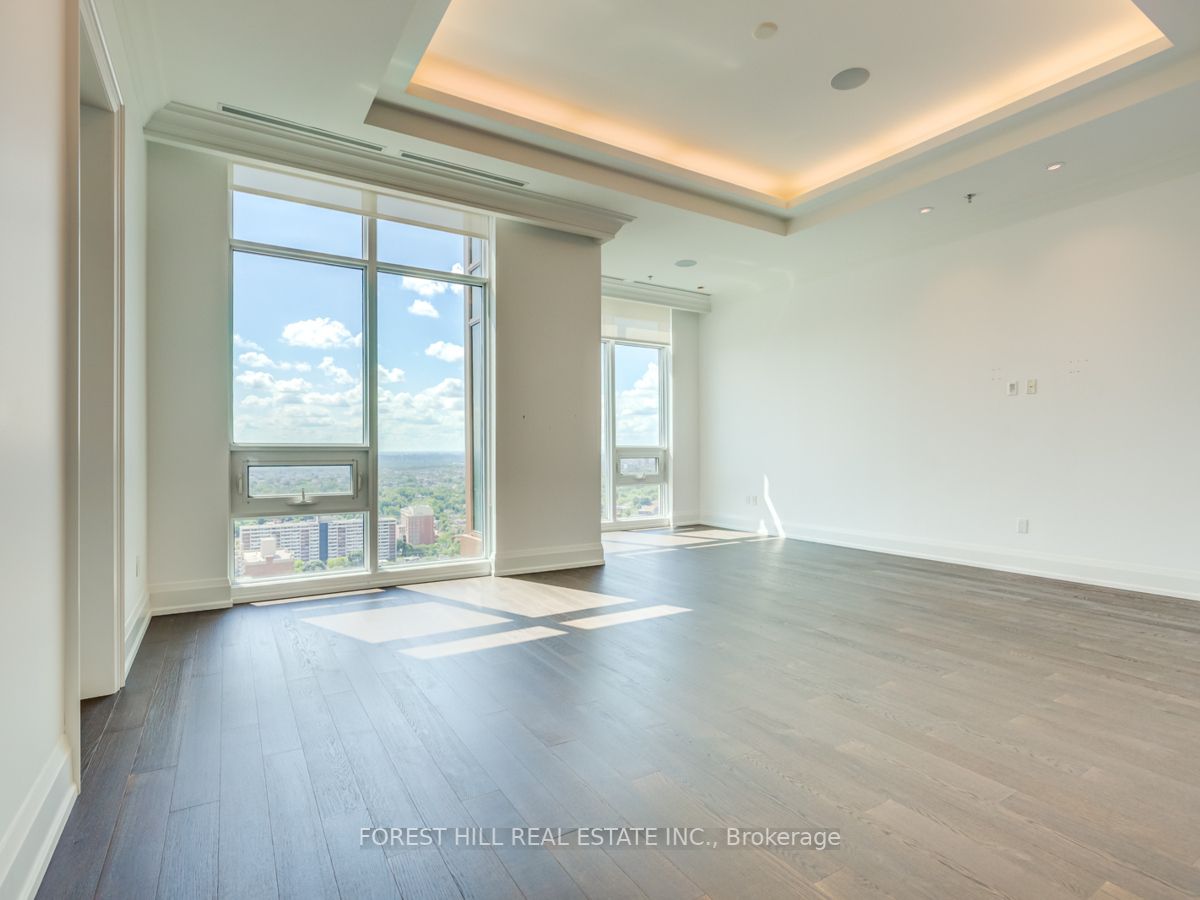 320 Tweedsmuir Avenue, #Ph1