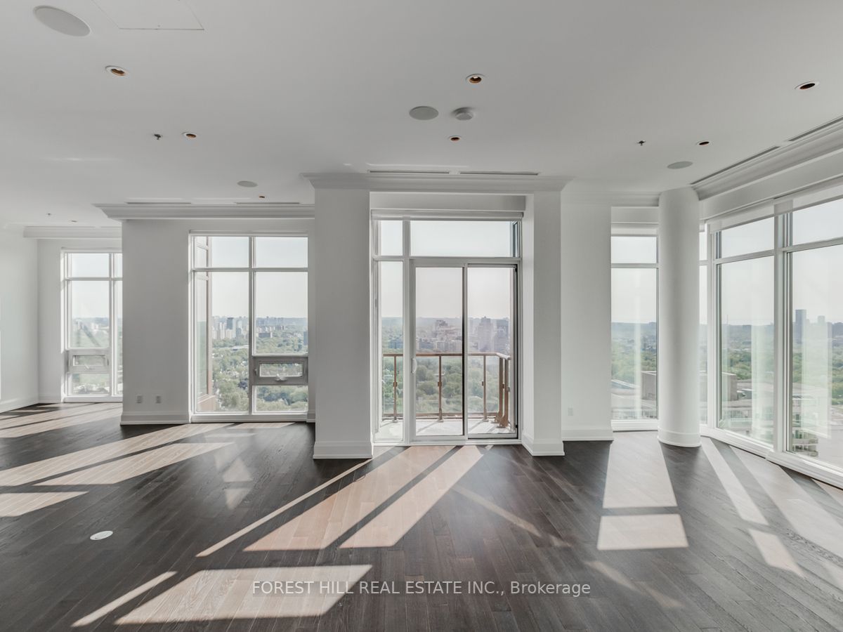 320 Tweedsmuir Avenue, #Ph1