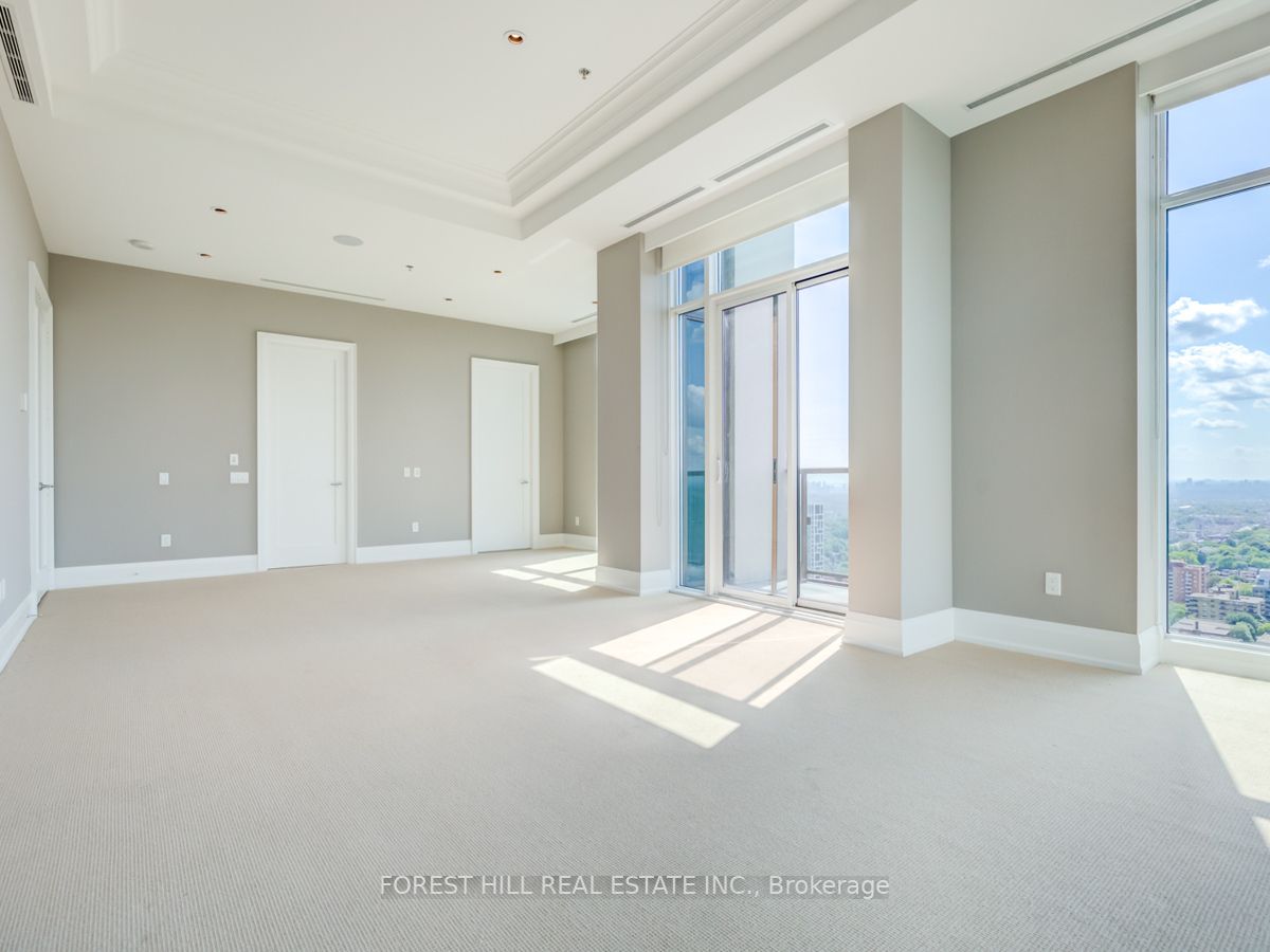 320 Tweedsmuir Avenue, #Ph1