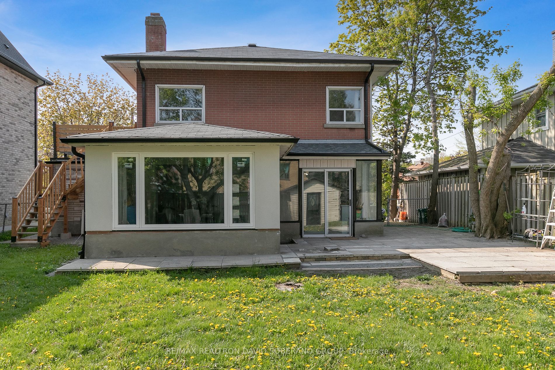 18 Cadillac Ave