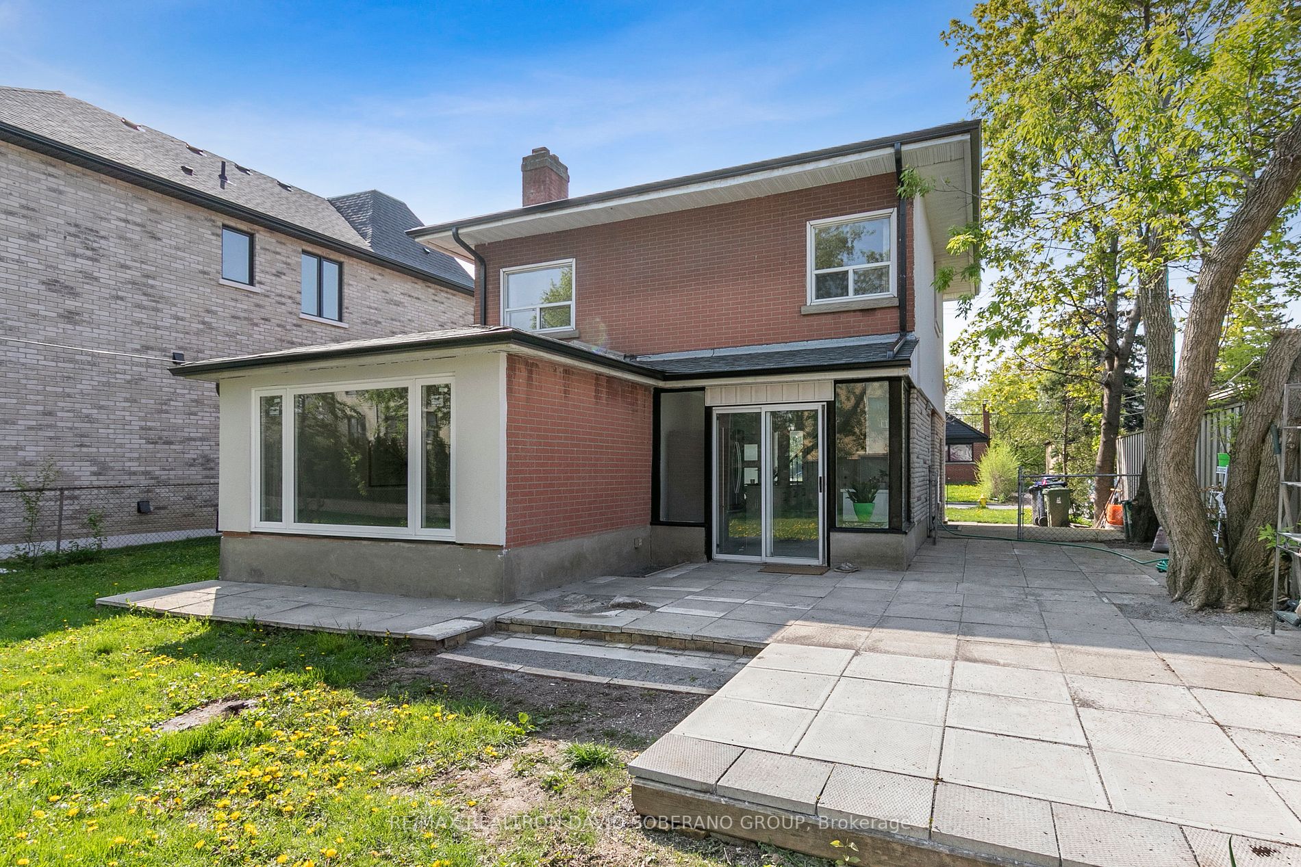 18 Cadillac Ave