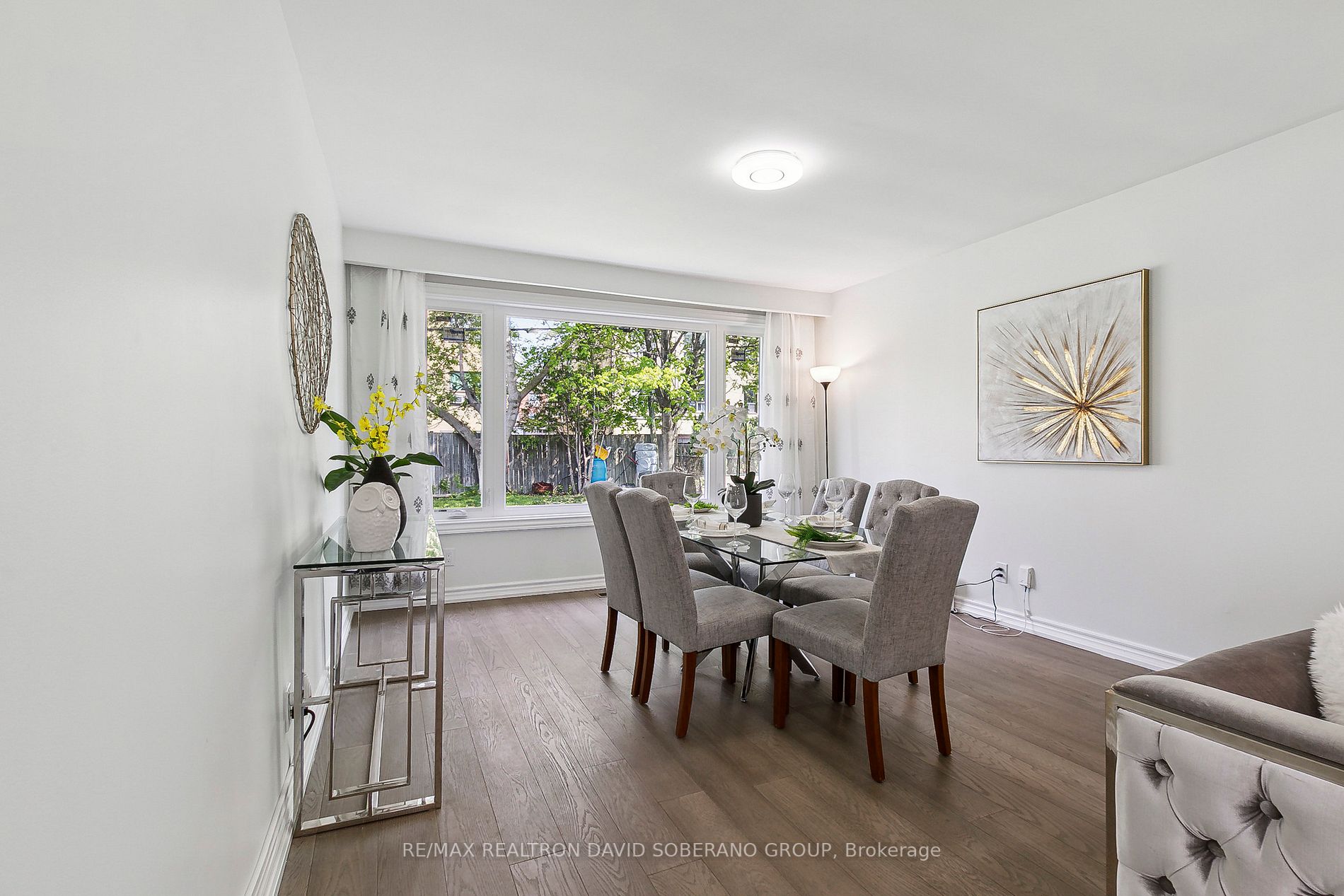 18 Cadillac Ave