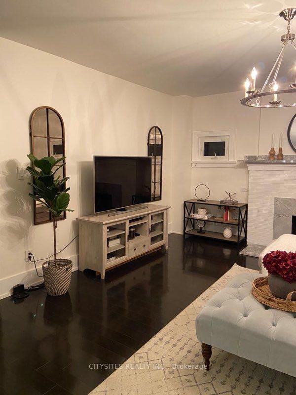 299 Rosewell Avenue