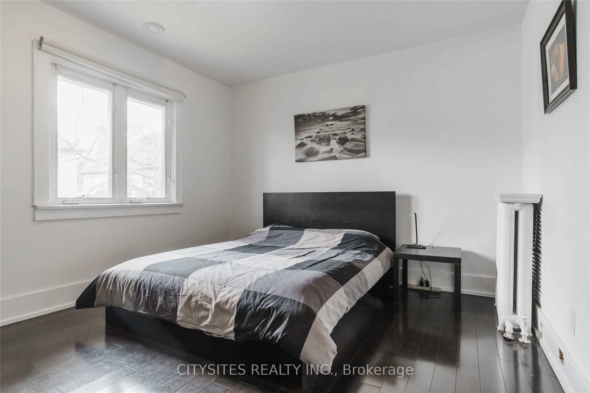 299 Rosewell Avenue