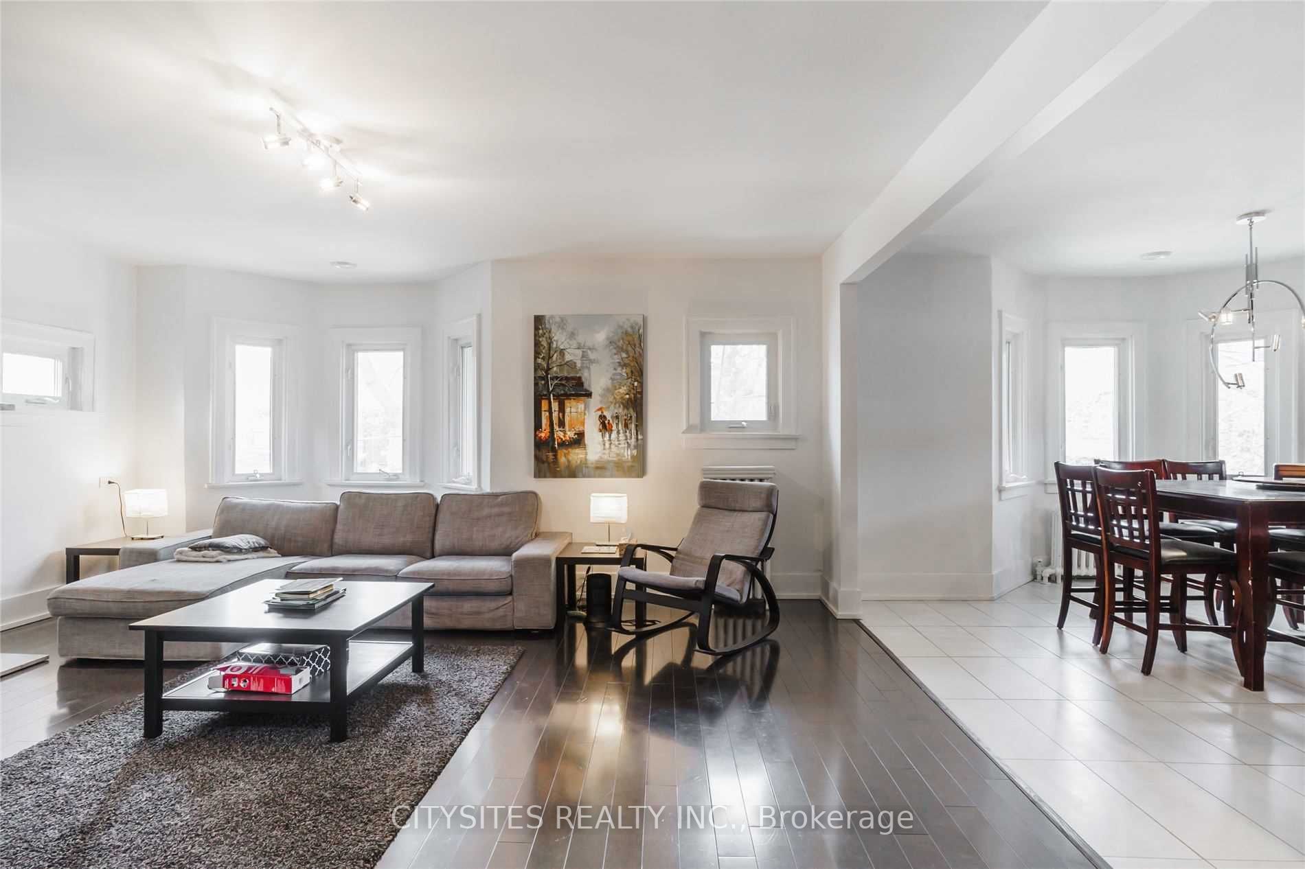299 Rosewell Avenue