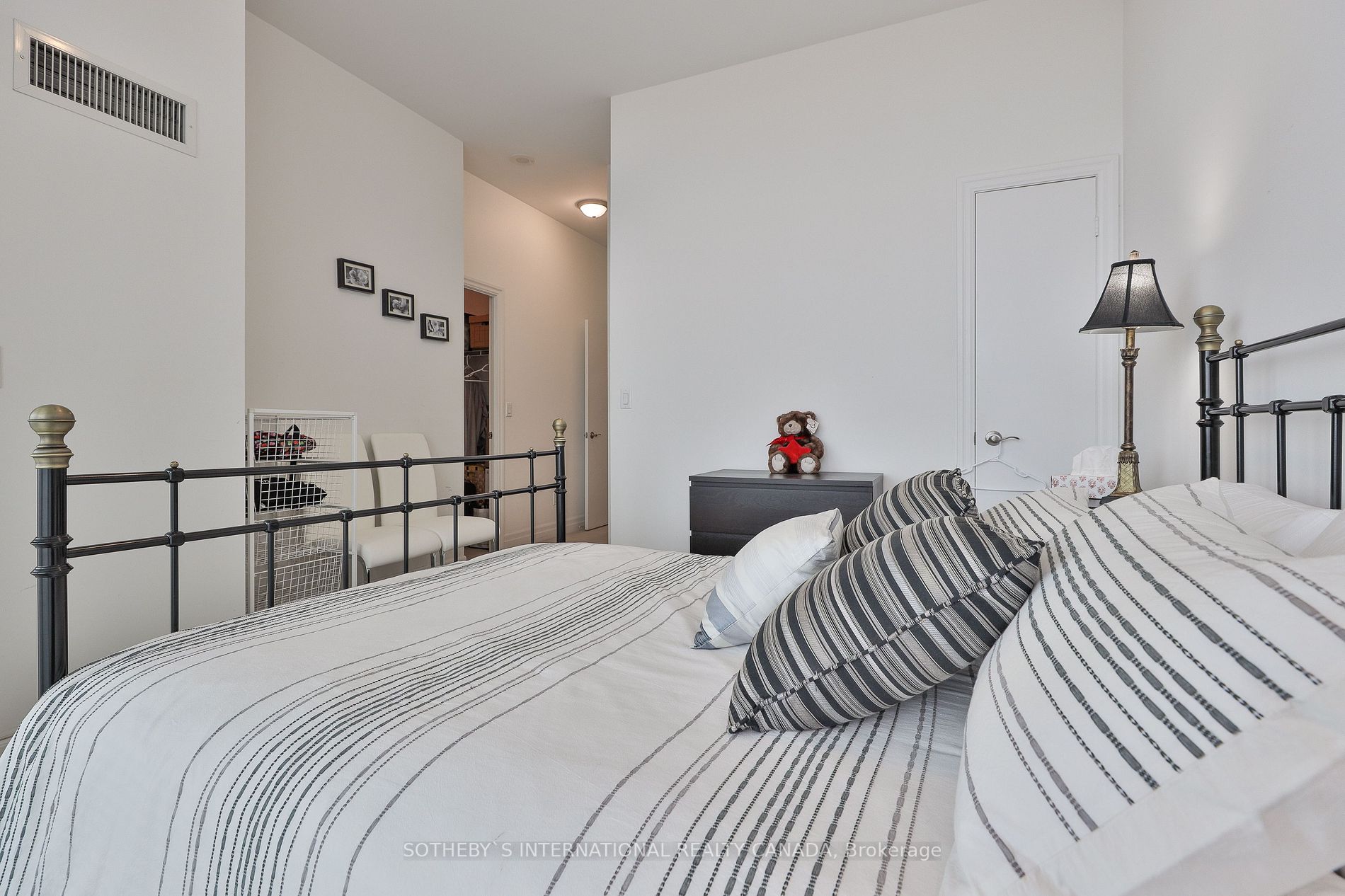 8 Scollard St, #Ph 201