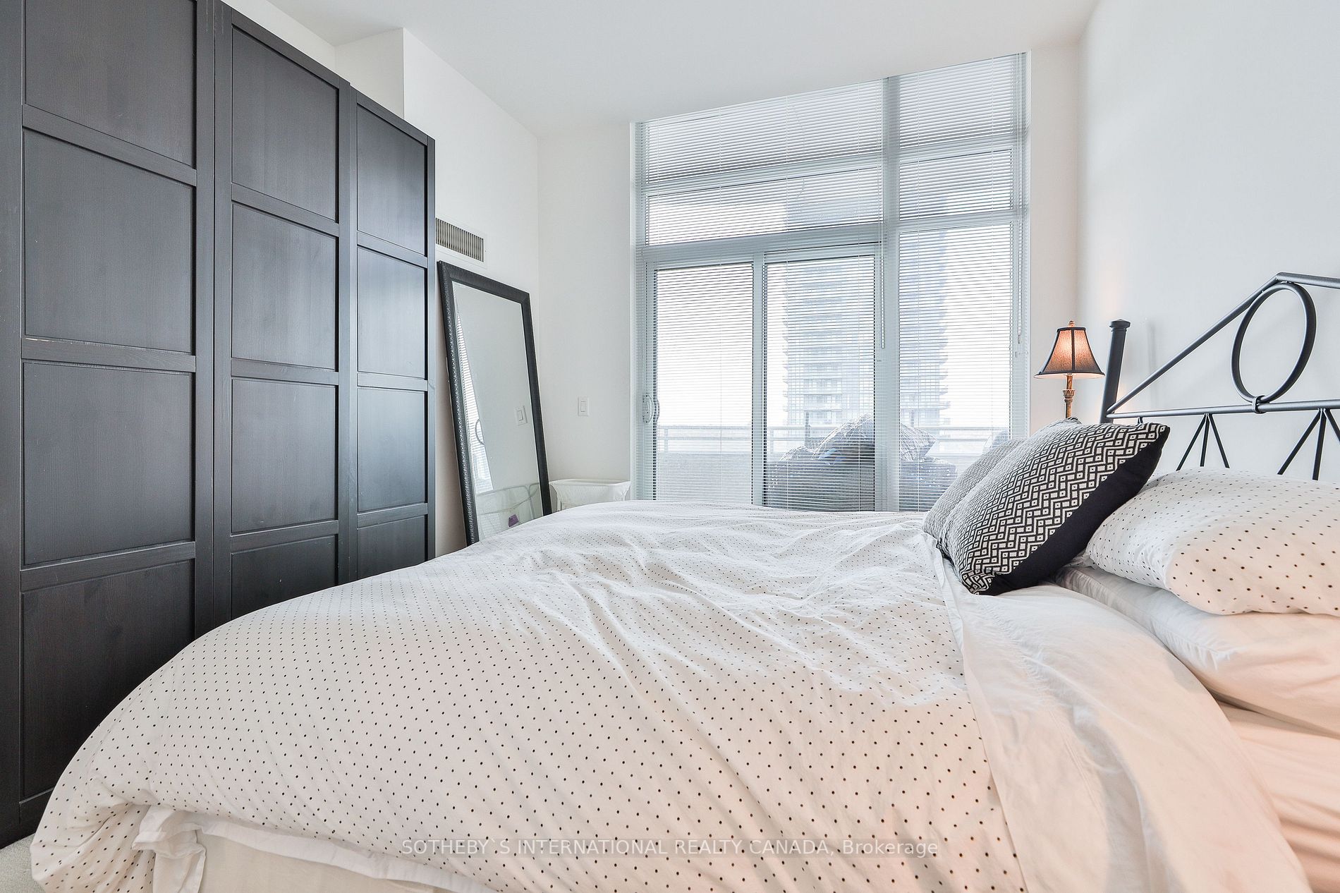8 Scollard St, #Ph 201
