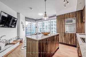 27 Bathurst St, #1001