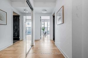 27 Bathurst St, #1001