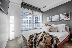 27 Bathurst St, #1001