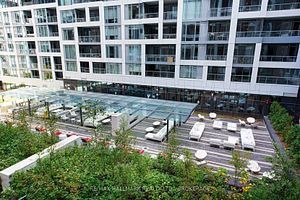 27 Bathurst St, #1001