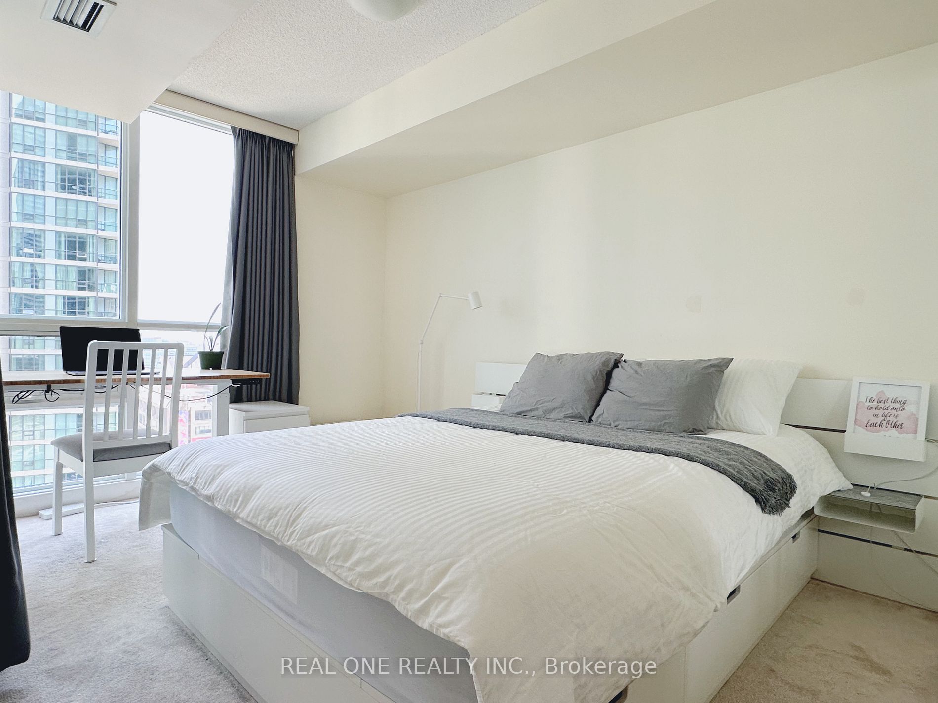 33 Bay St, #1607