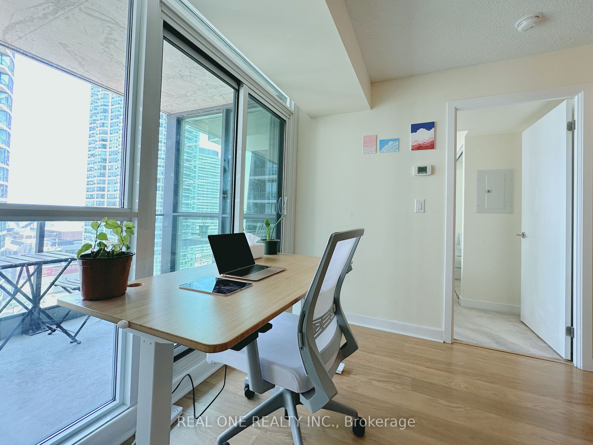 33 Bay St, #1607