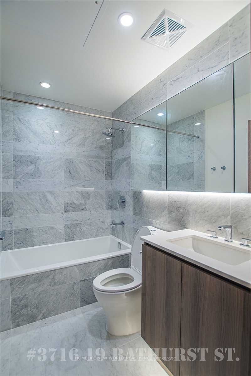 19 Bathurst Street #3716