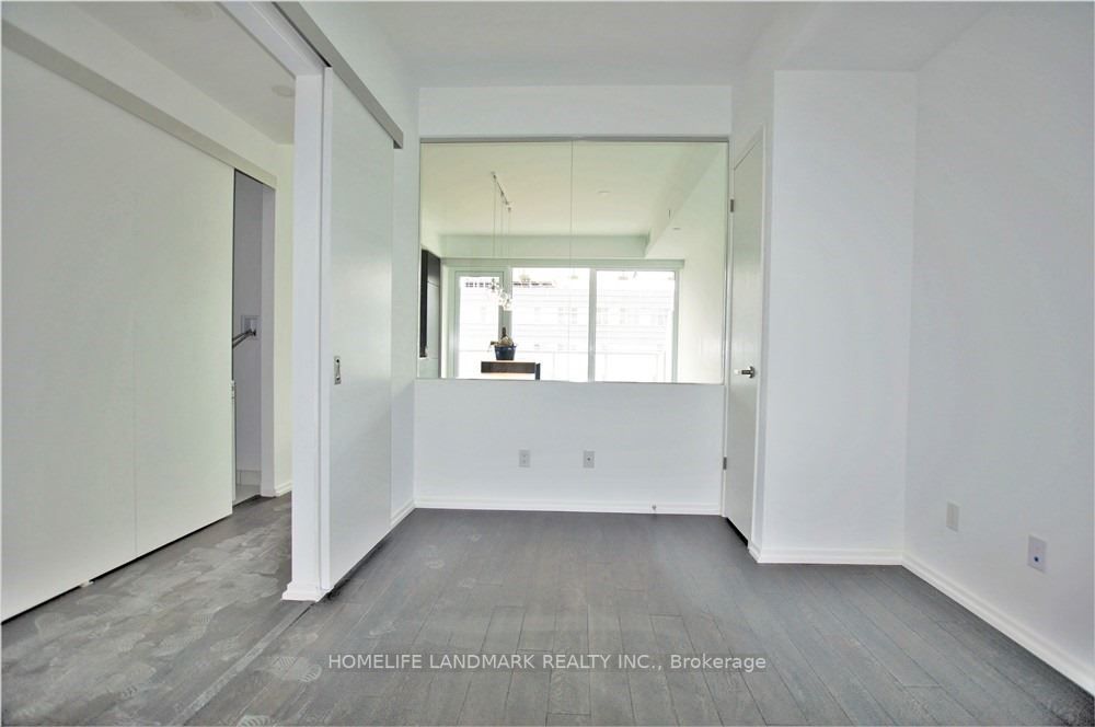 197 Yonge St, #1704