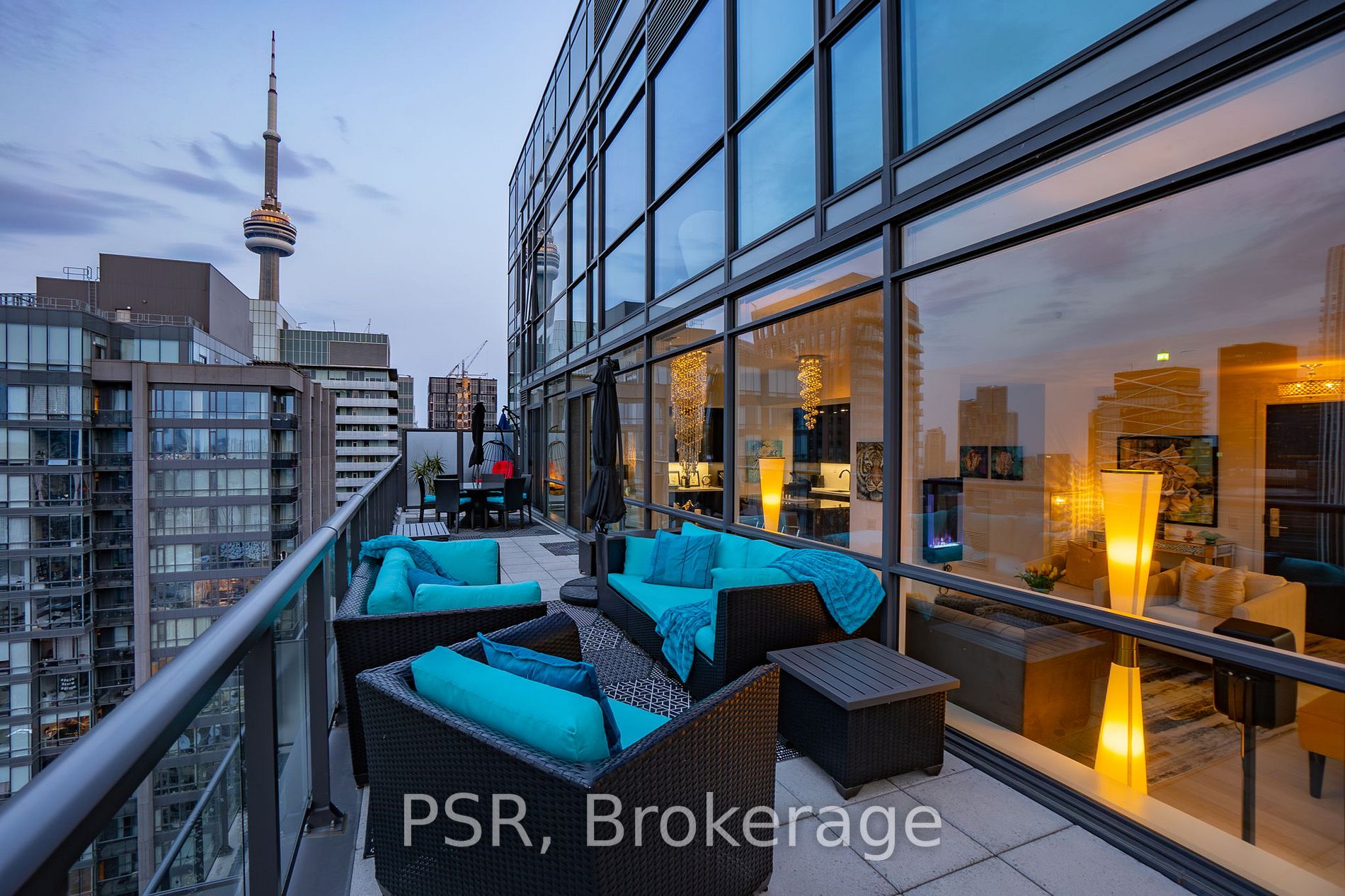 290 Adelaide St W, #4104