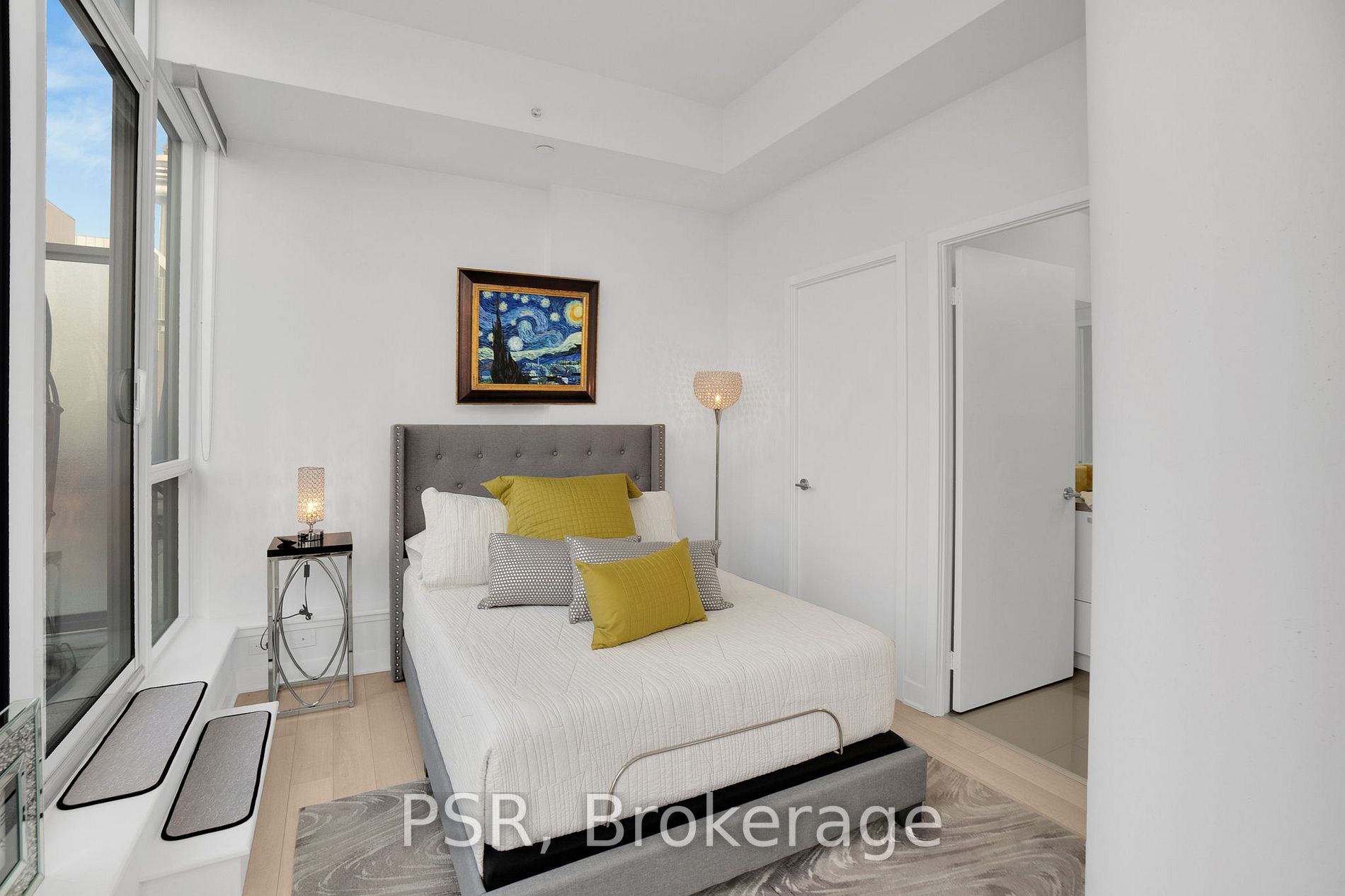 290 Adelaide St W, #4104