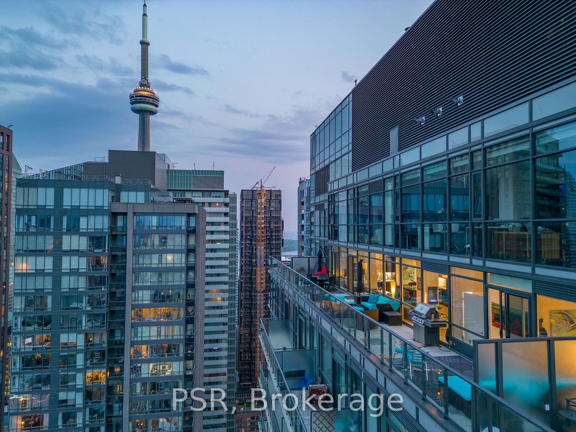 290 Adelaide St W, #4104