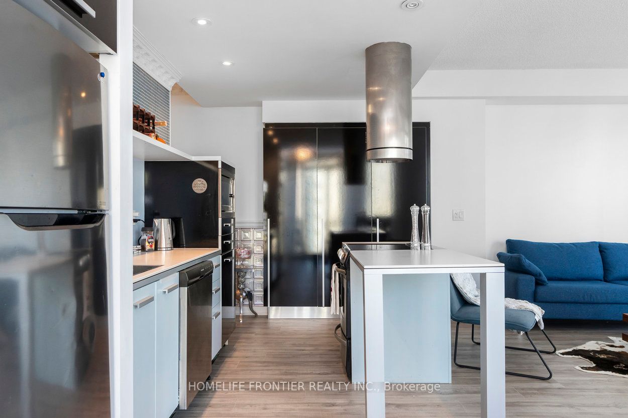38 Dan Leckie Way, #1708