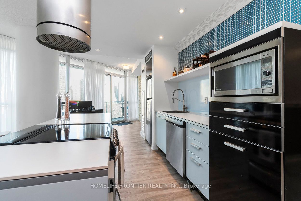 38 Dan Leckie Way, #1708