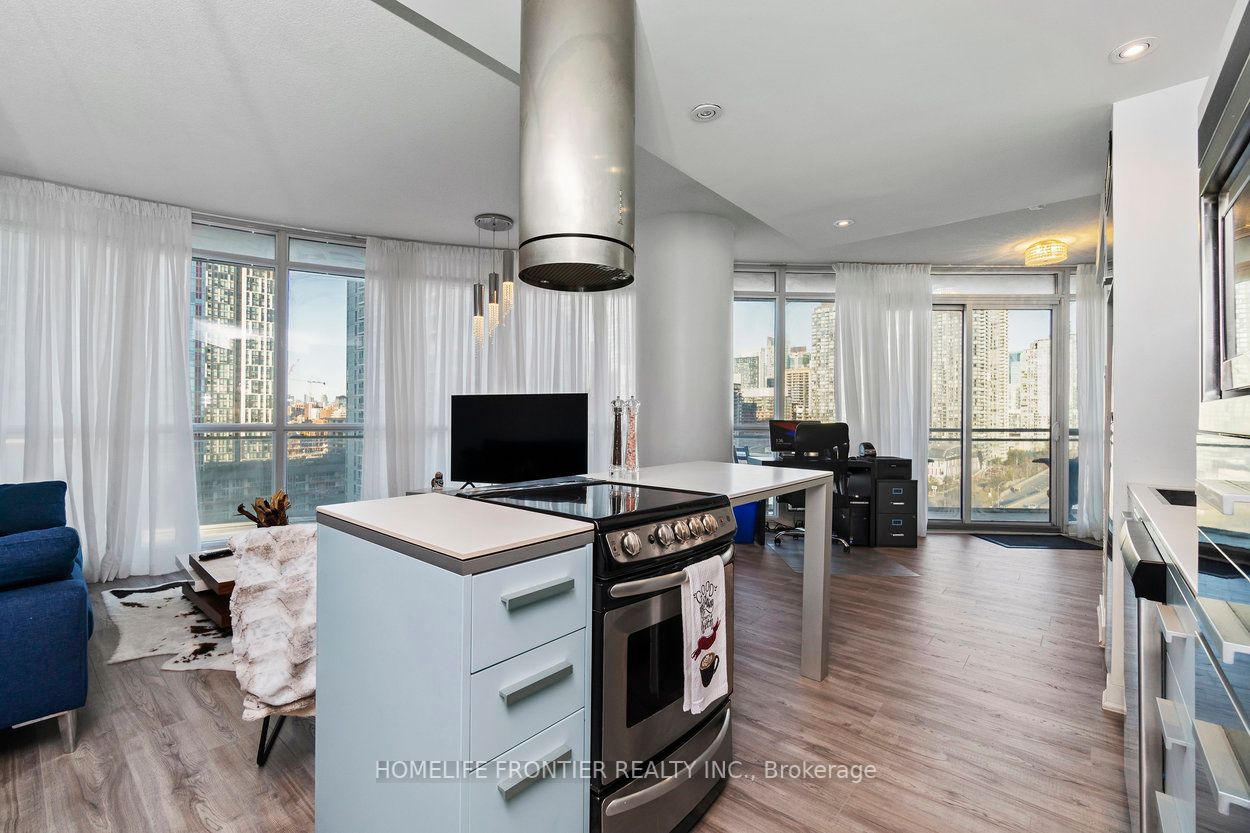 38 Dan Leckie Way, #1708