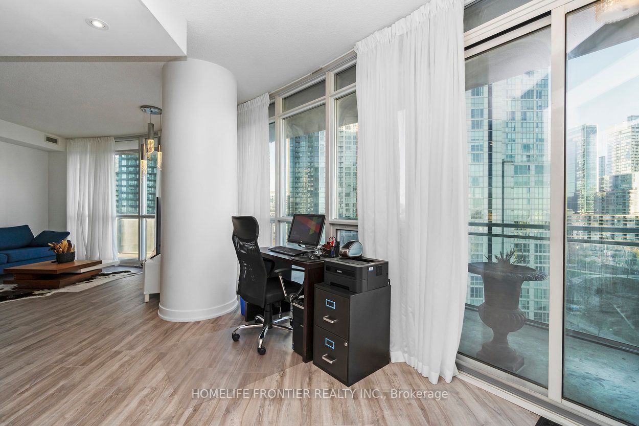 38 Dan Leckie Way, #1708
