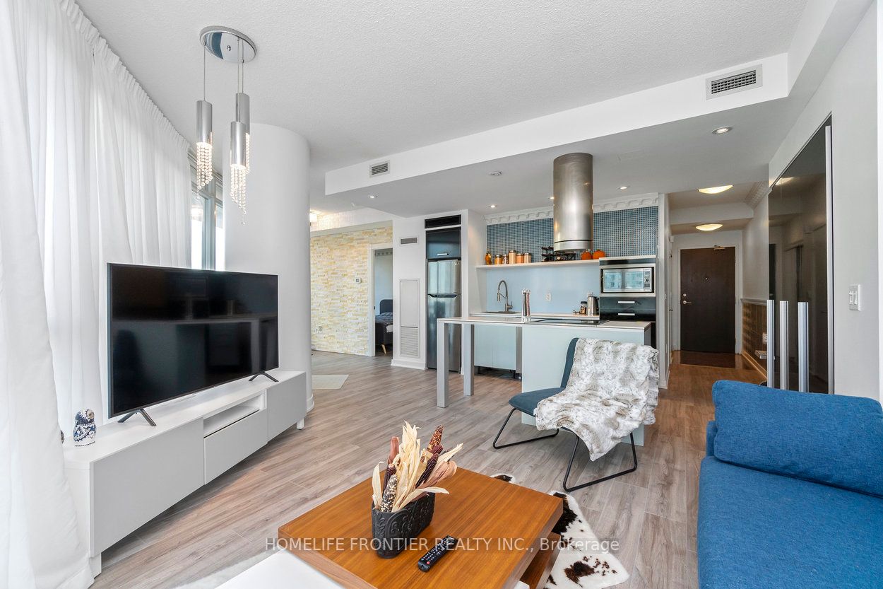 38 Dan Leckie Way, #1708