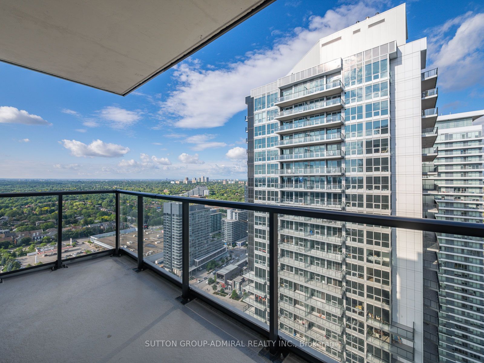 85 Mcmahon Dr, #3509