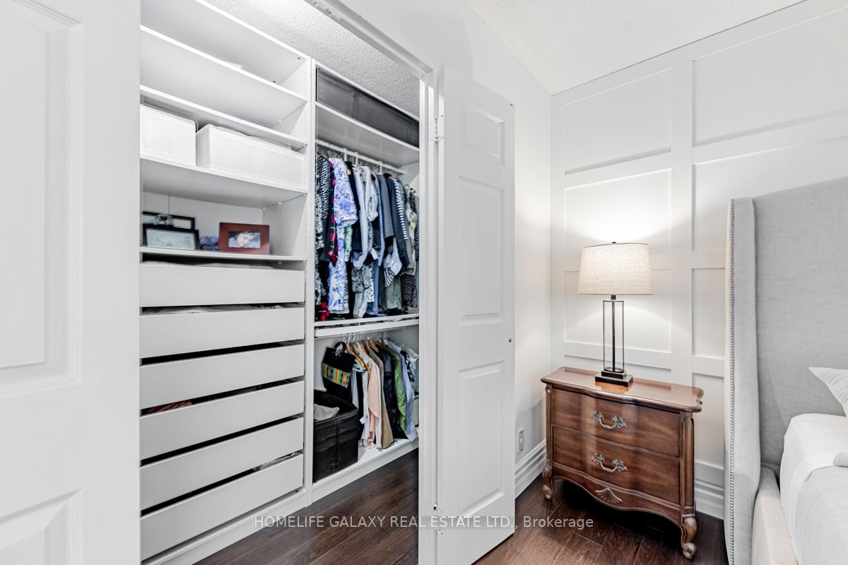 215 Wynford Dr, #404