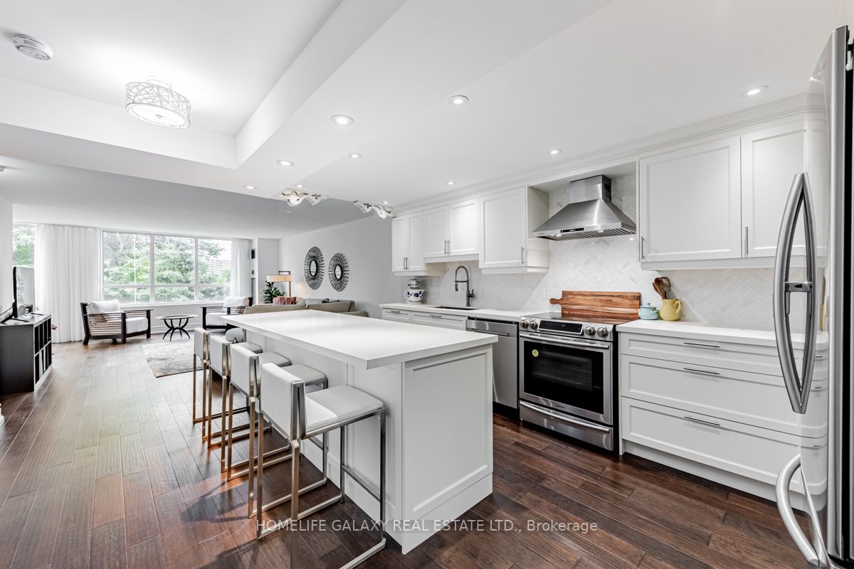 215 Wynford Dr, #404