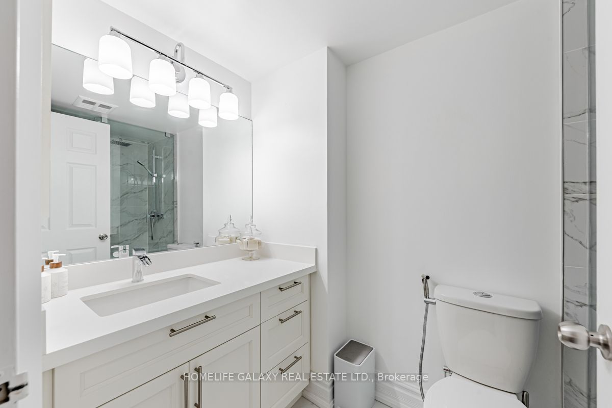 215 Wynford Dr, #404