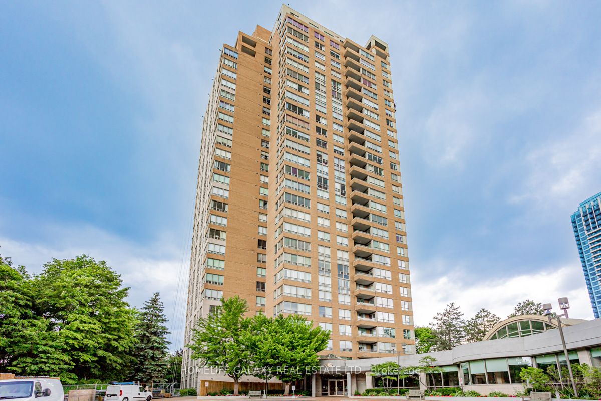 215 Wynford Dr, #404