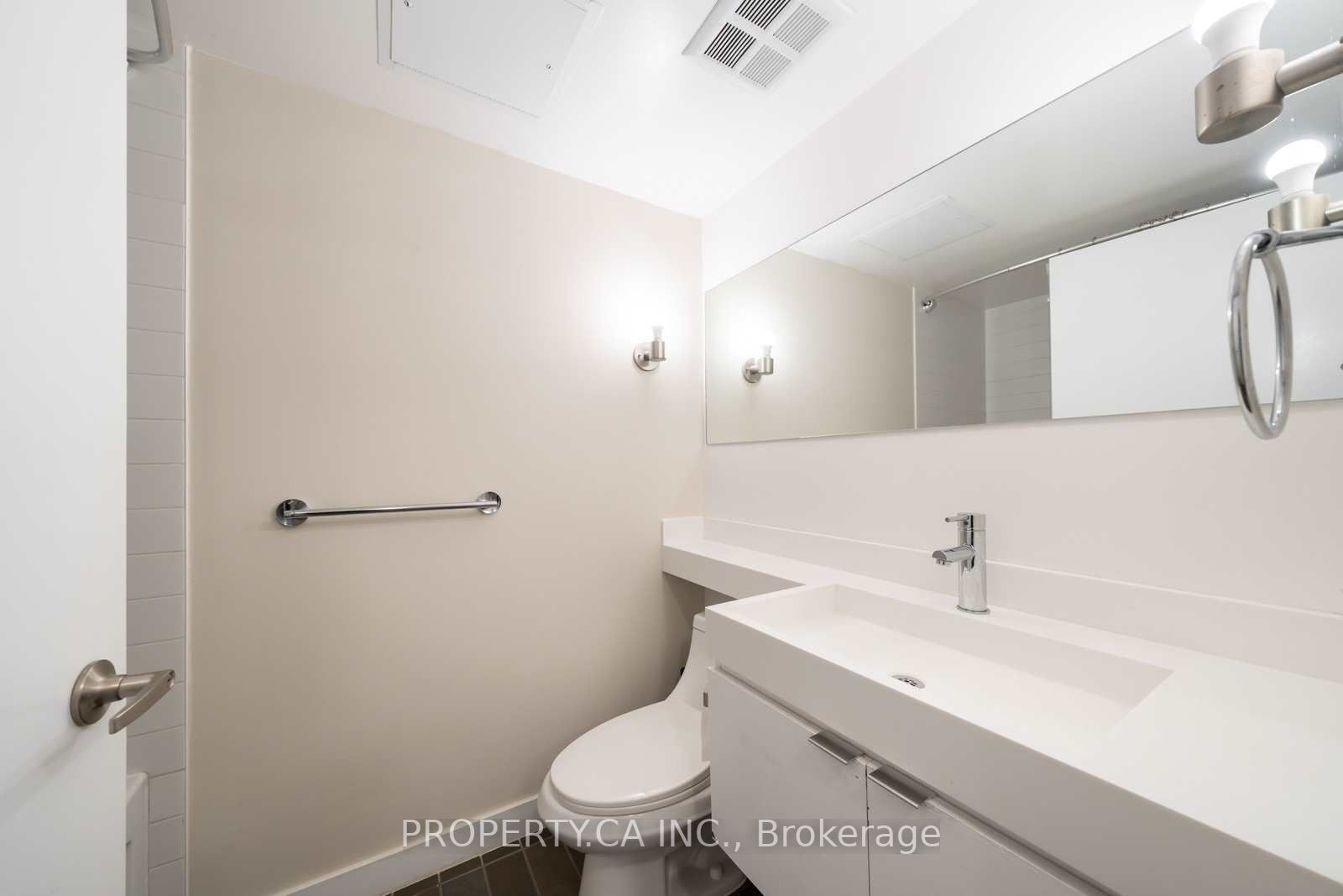 4K Spadina Ave, #317