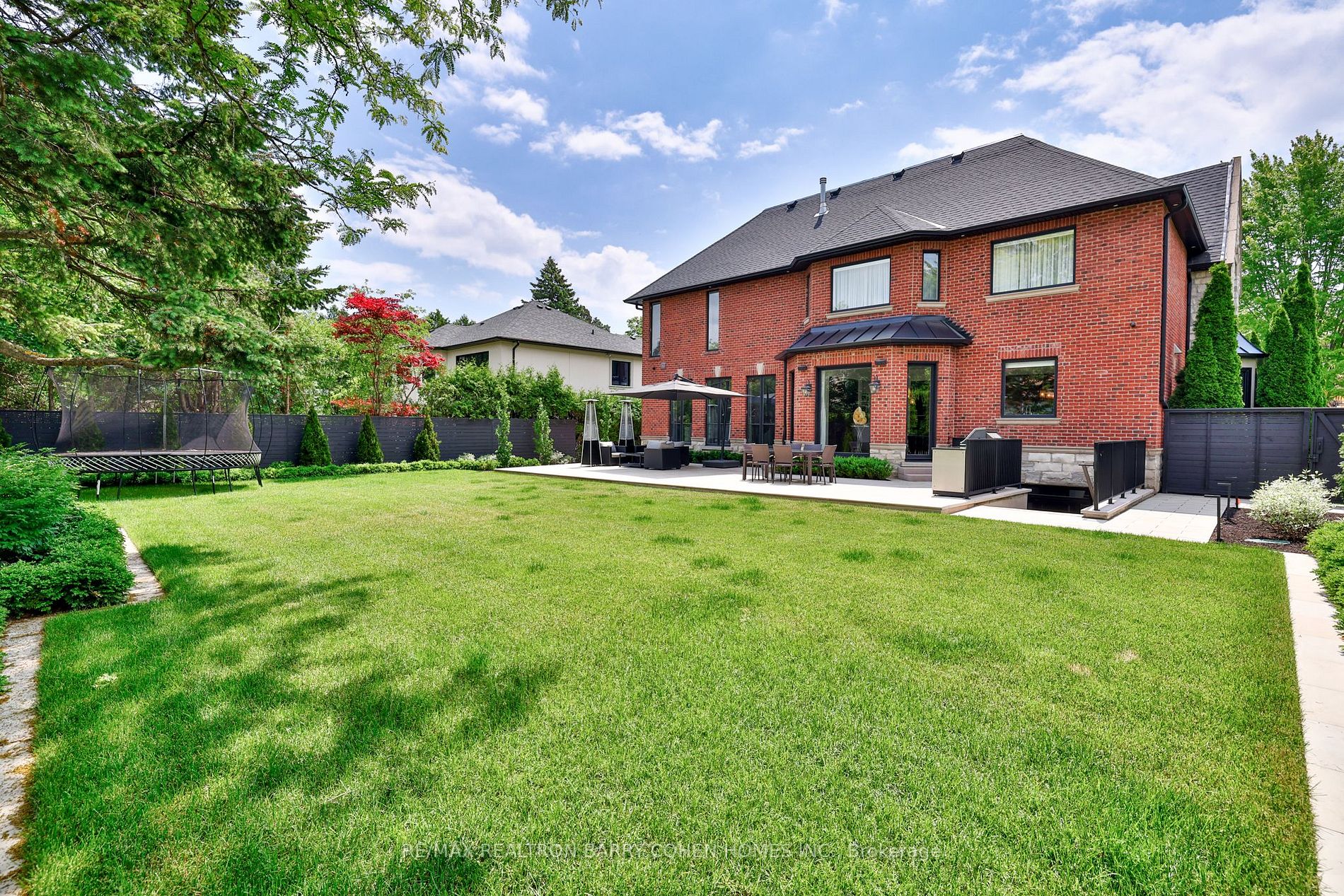 148 Highland Crescent