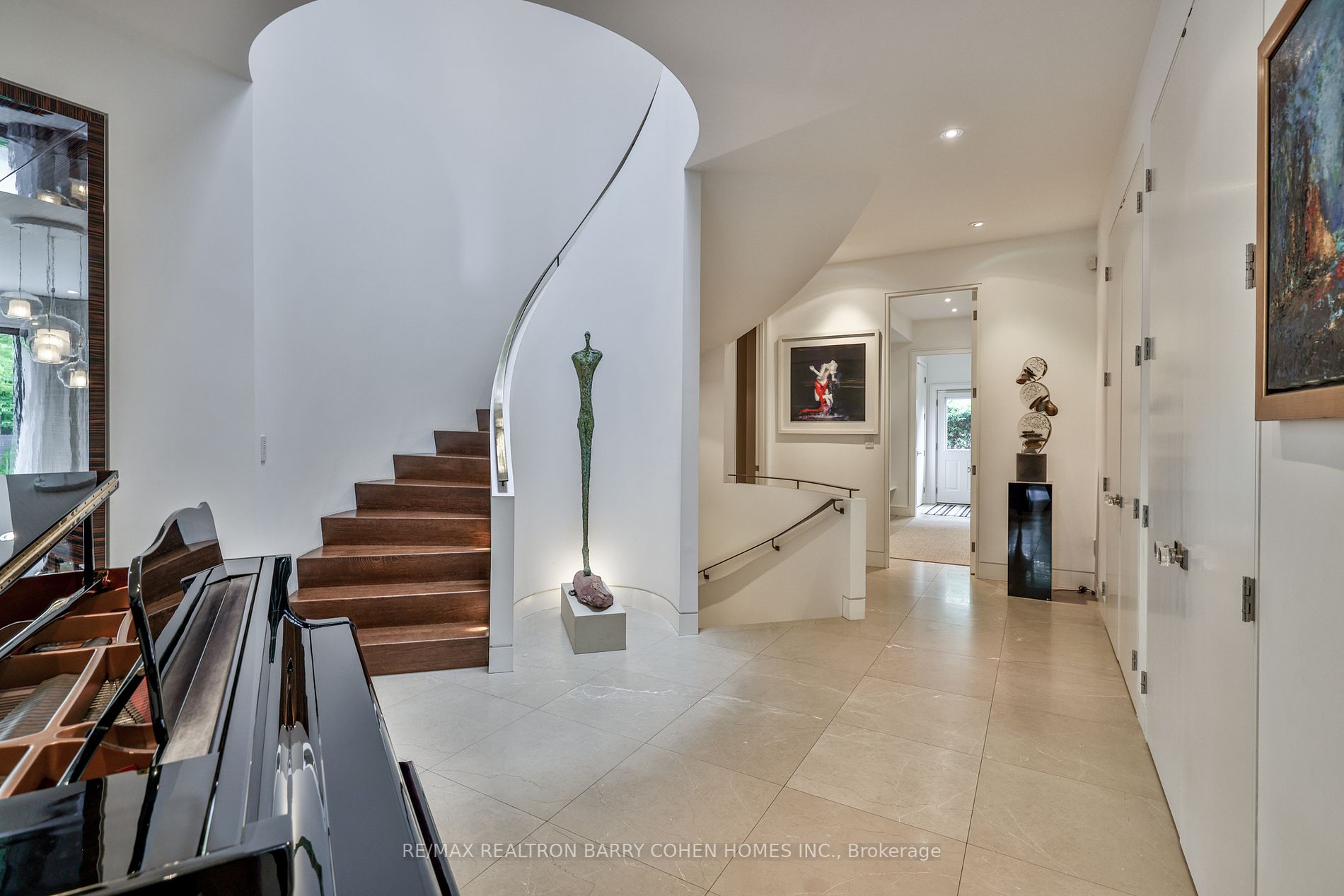 148 Highland Crescent