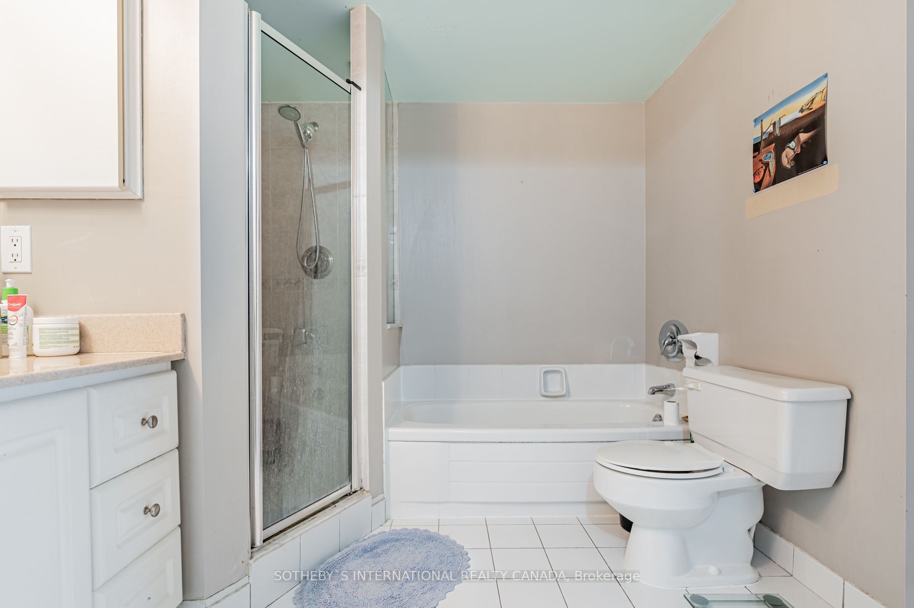 24 Wellesley St W, #2214