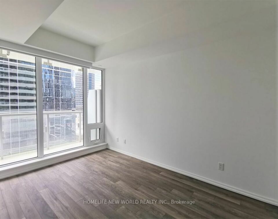 197 Yonge St, #1406
