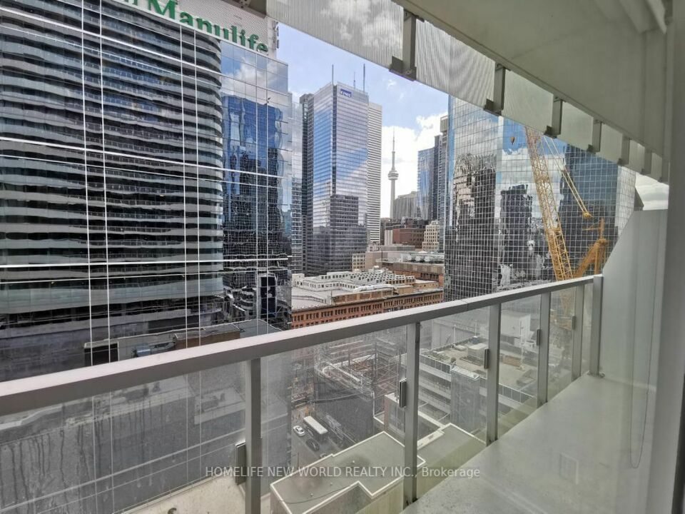 197 Yonge St, #1406