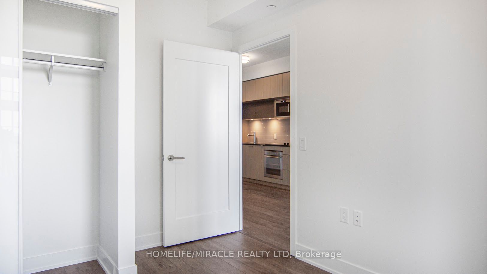 575 Bloor St E, #2905