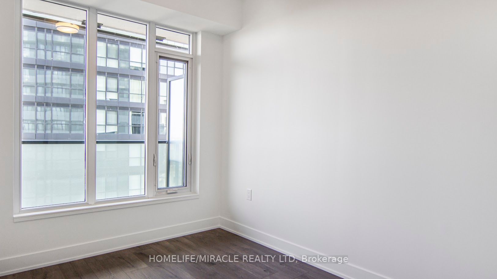 575 Bloor St E, #2905