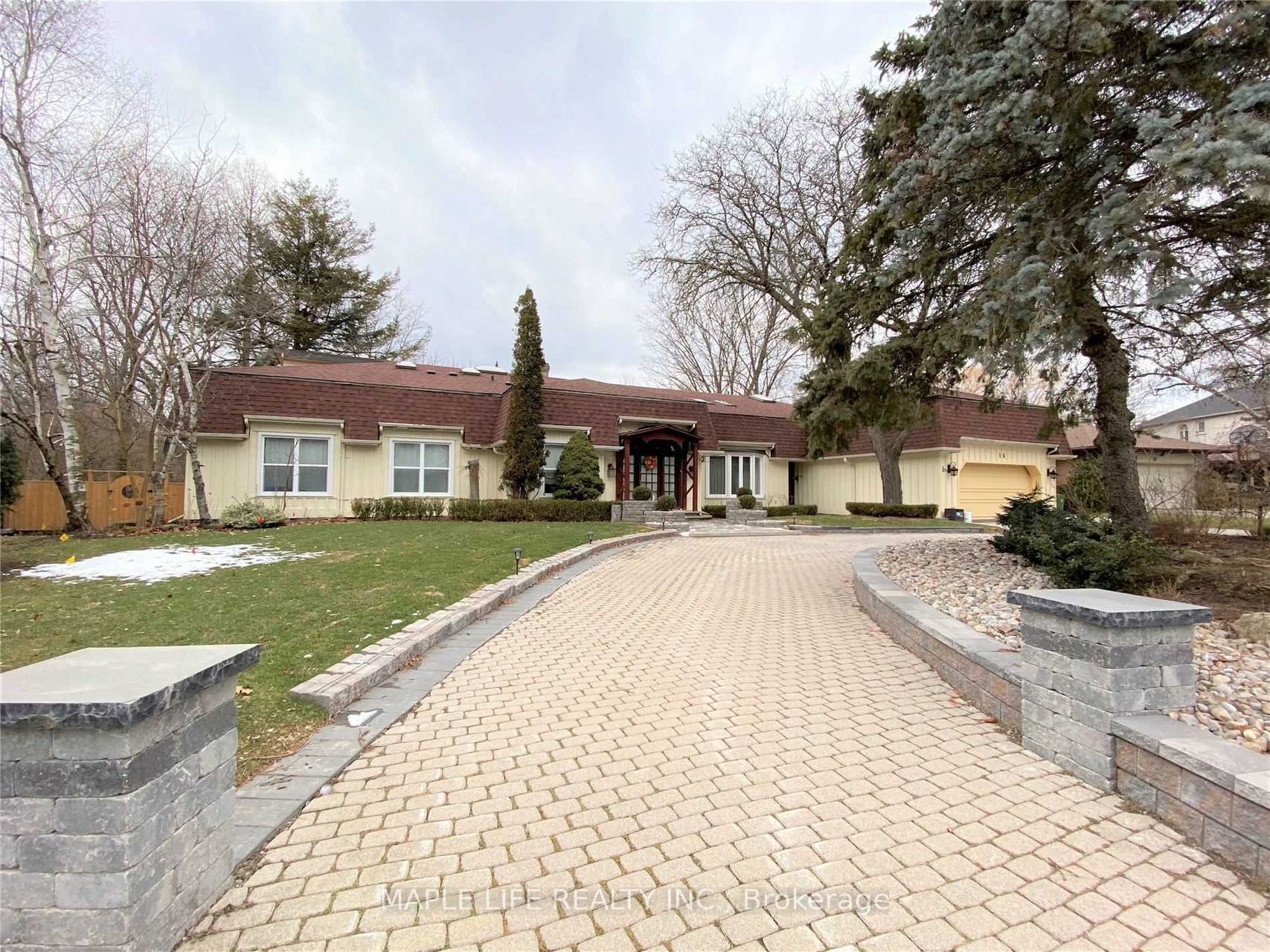 16 Brian Cliff Drive