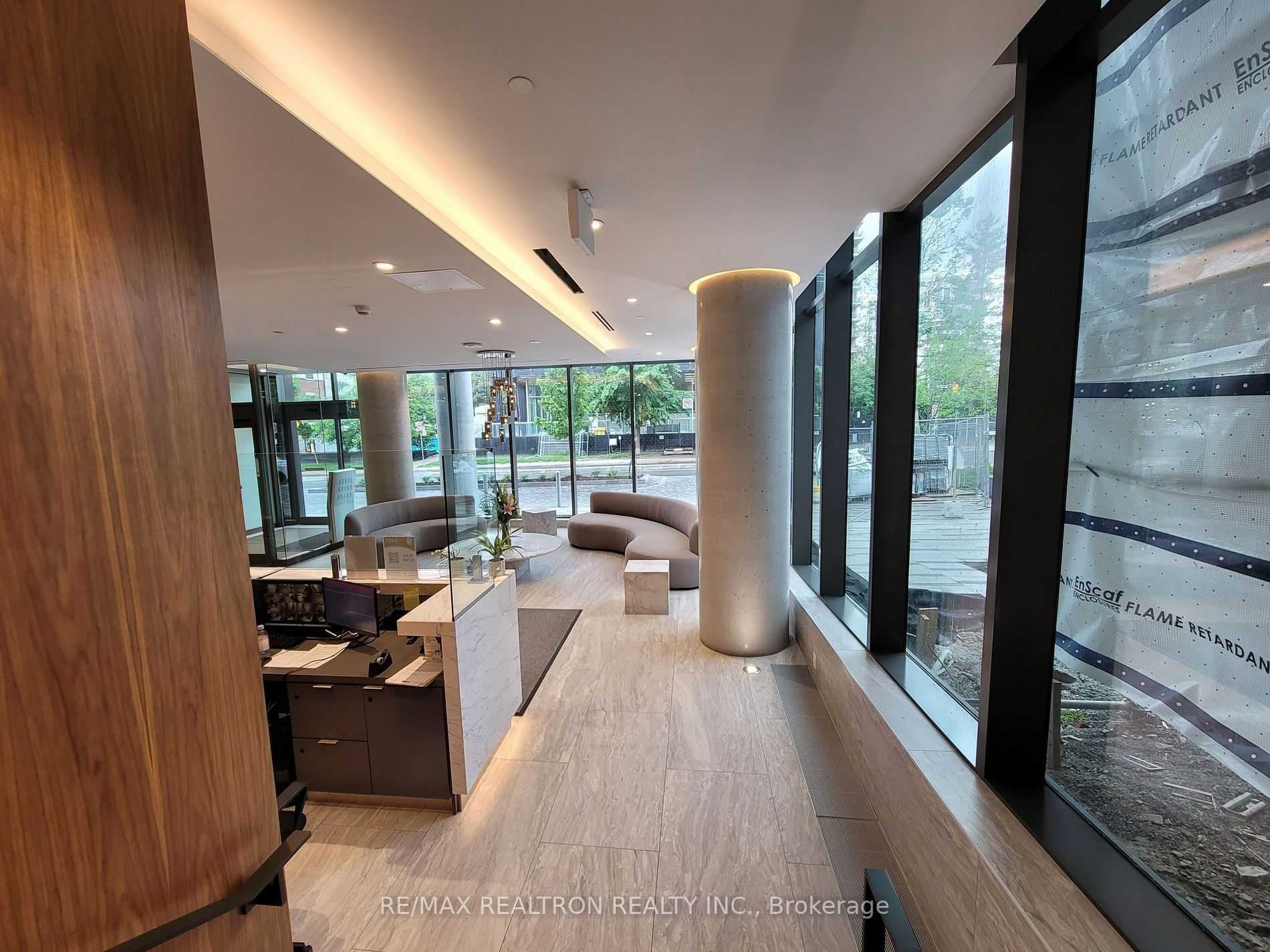 99 Foxbar Rd, #1806