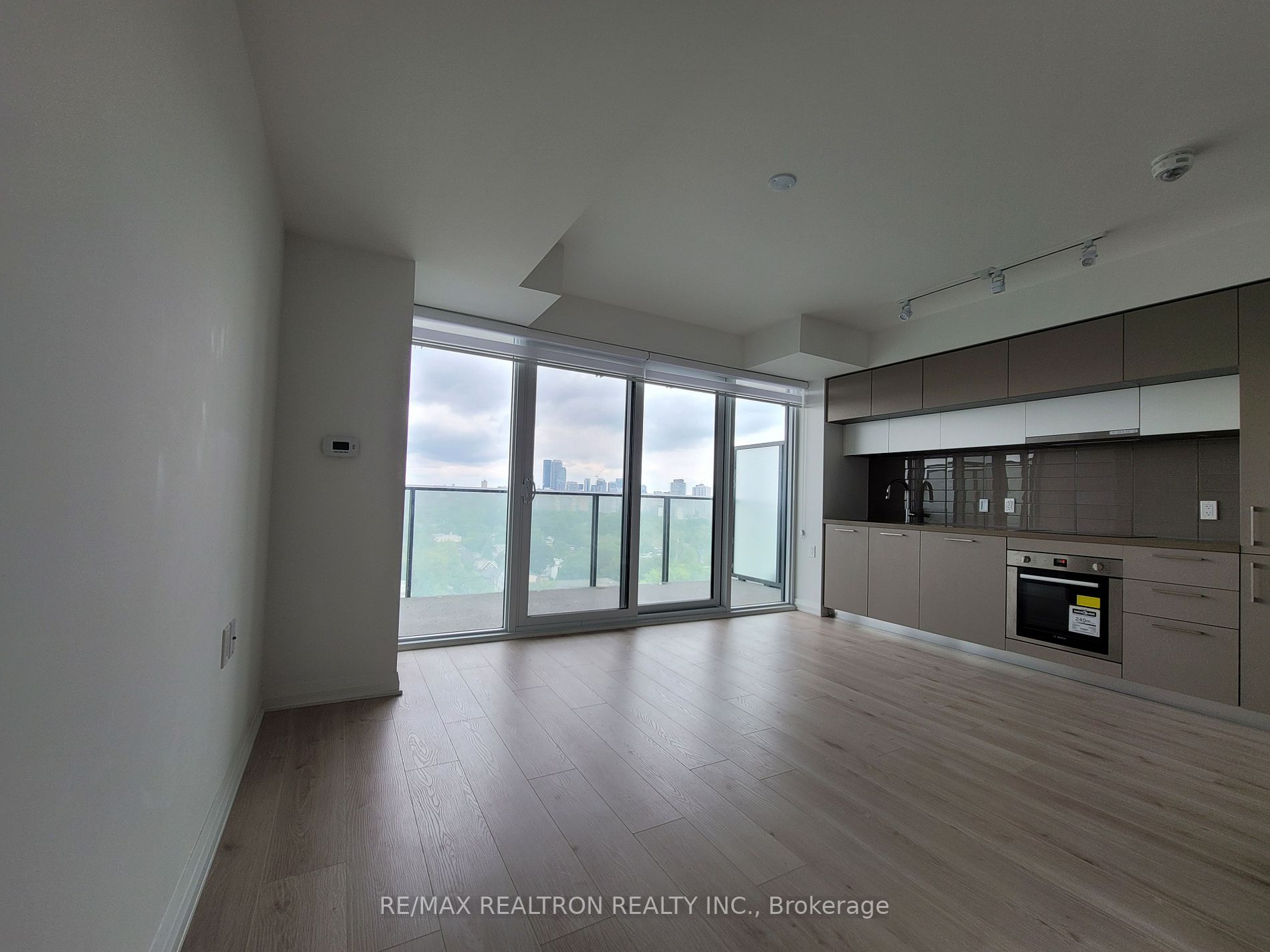 99 Foxbar Rd, #1806