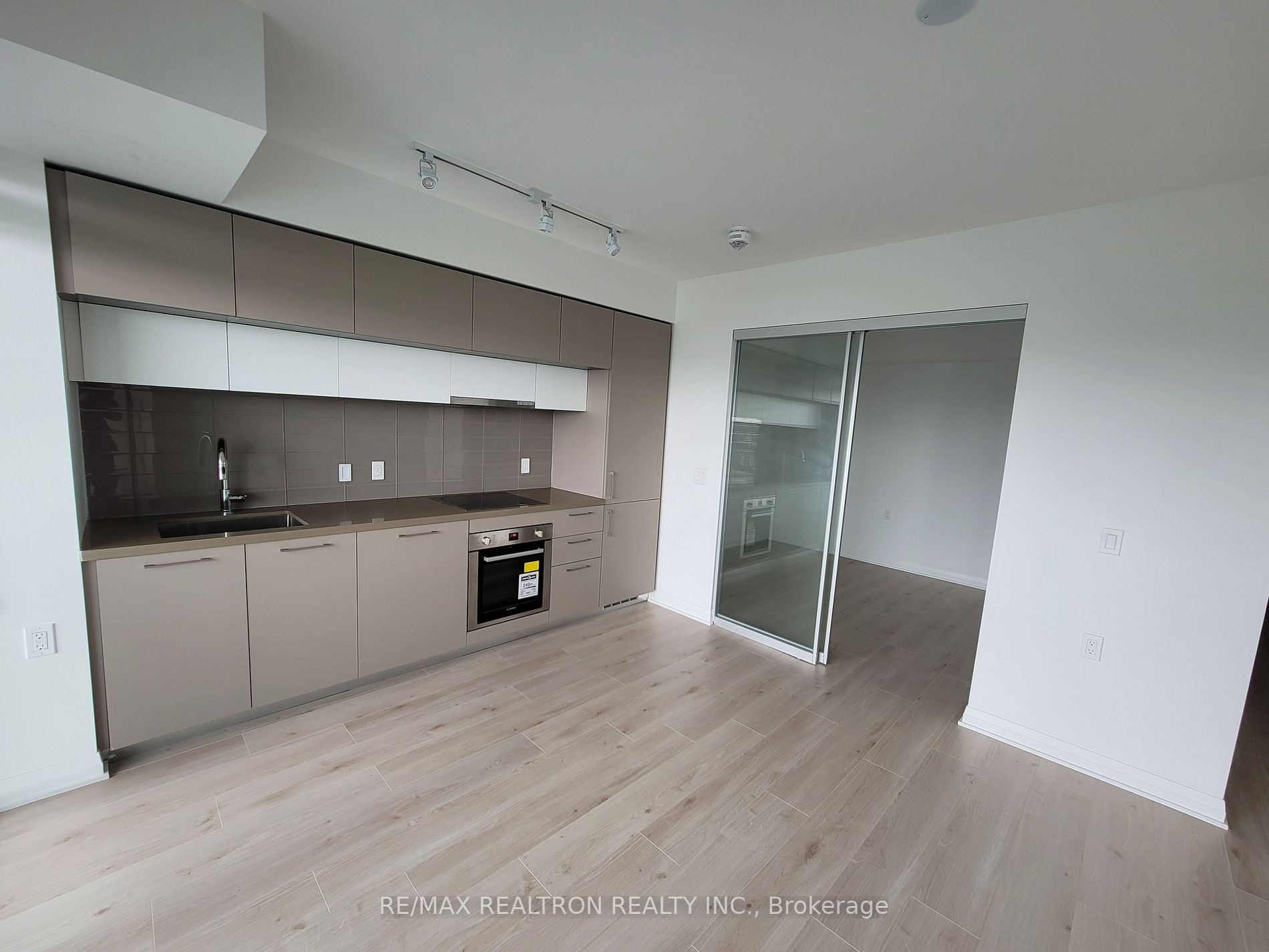 99 Foxbar Rd, #1806