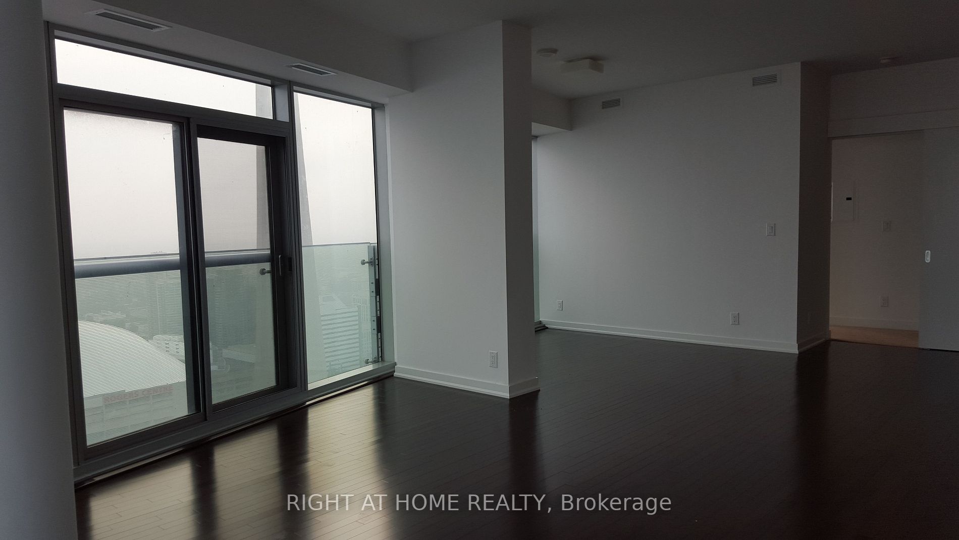 12 York St, #4404