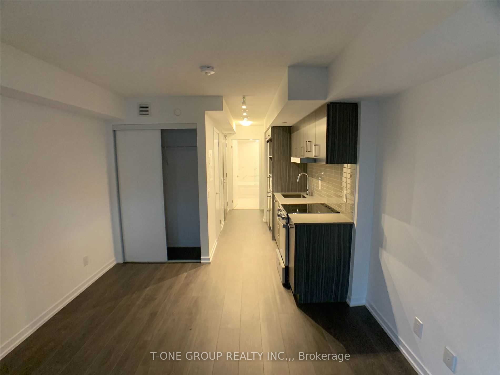 219 Dundas Street E #610