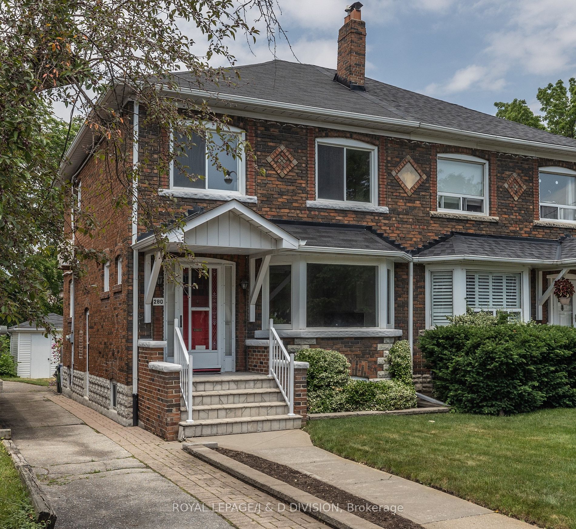 280 Fairlawn Avenue