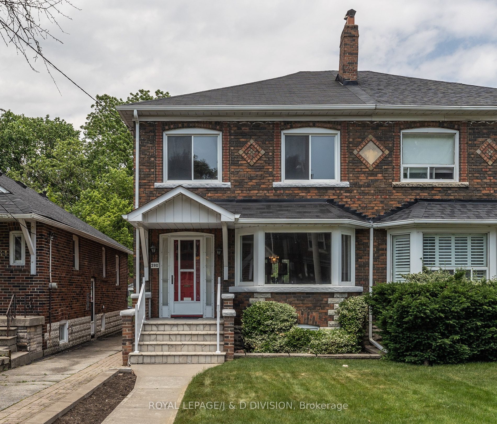 280 Fairlawn Avenue