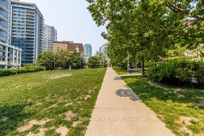 49 East Liberty St, #602