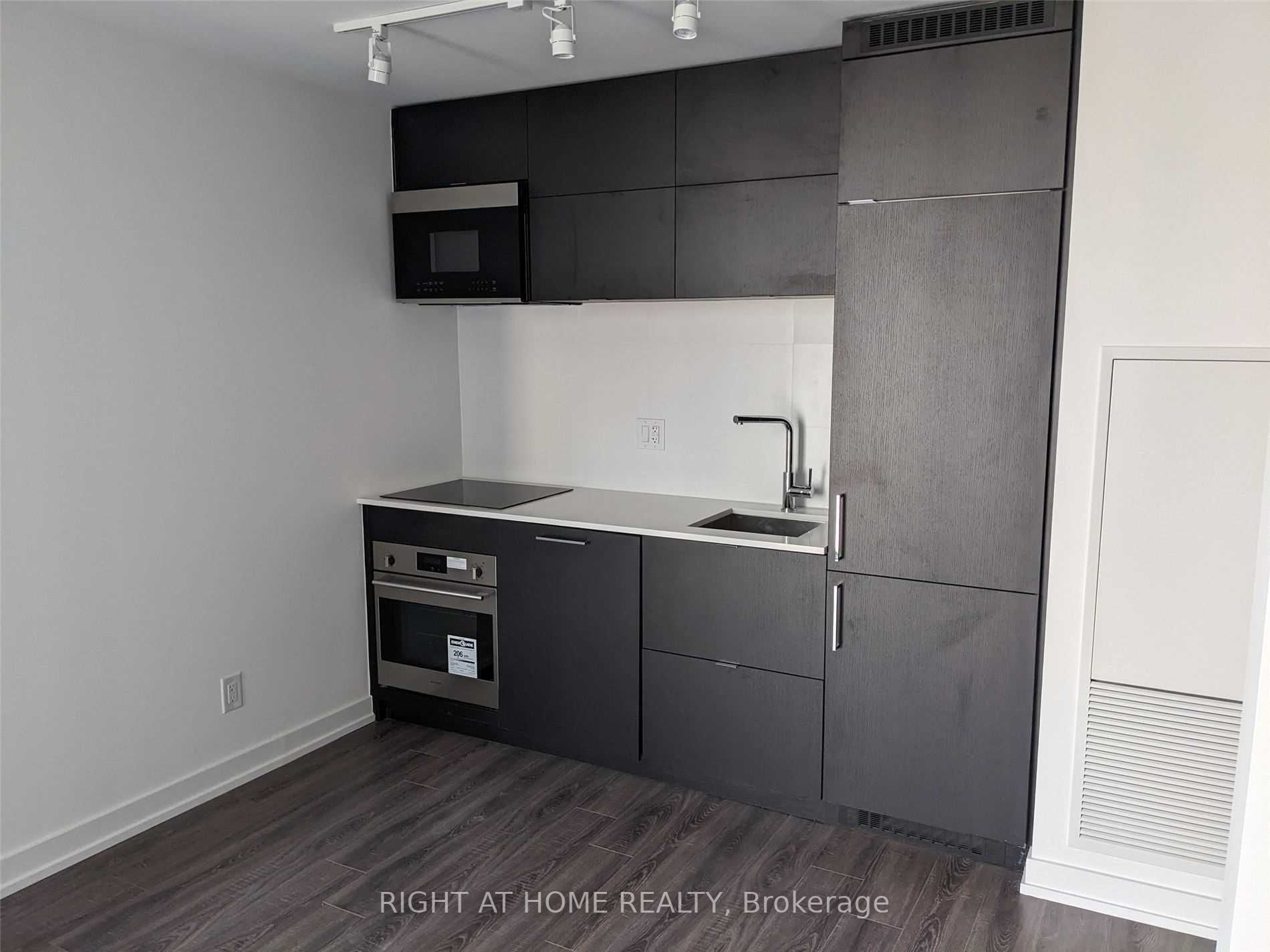 20 Edward St, #1520